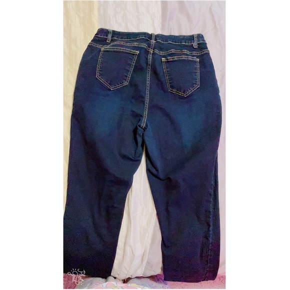 K guys…you can pretty much have these. #Jeans2Go - Picture 4 of 7